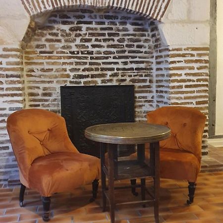 Le Logis Du Clocher Труа Екстер'єр фото